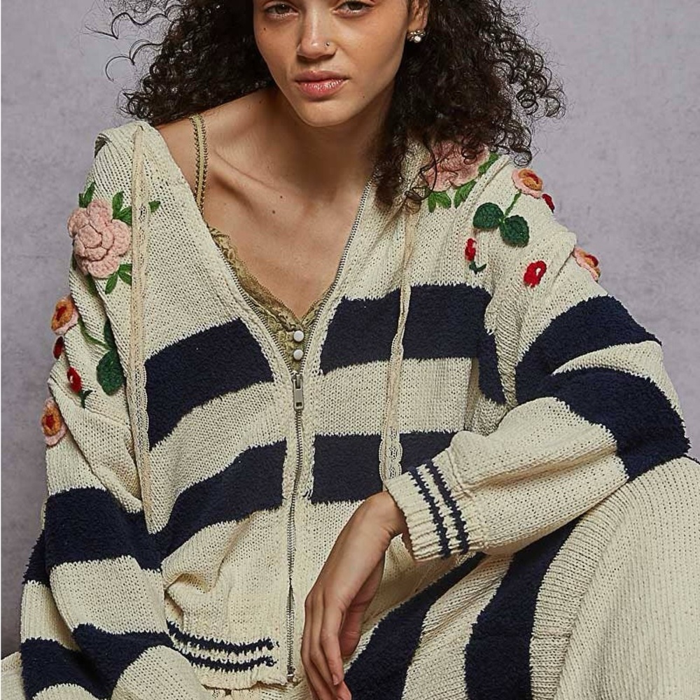 Striped pattern 3D embroidered hoodie zip-up sweater top